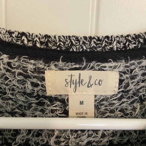 NWOT | Style & Co women’s black white & gray soft fuzzy striped sweater — medium - Picture 4 of 6